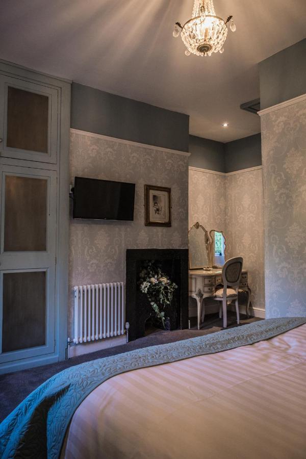 Shibden Hall View Bed & Breakfast *
