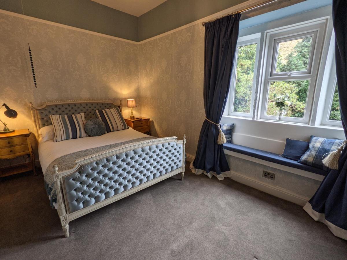 Bed & Breakfast Shibden Hall View *